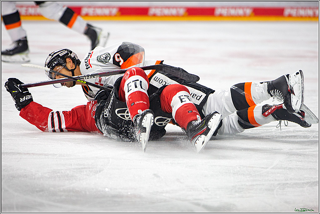 PENNY DEL; Koelner Haie- Loewen Frankfurt; Koeln, 01.12.2022